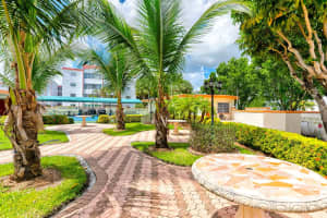 4401 NW 41st St 103, Lauderdale Lakes, FL 33319 Sold 01/02/25