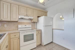 8880 Sunrise Lakes Blvd 312, Sunrise, FL 33322 Sold 03/13/25