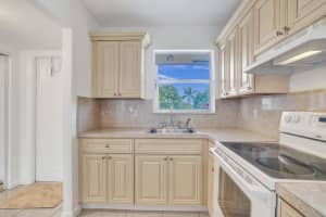 8880 Sunrise Lakes Blvd 312, Sunrise, FL 33322 Sold 03/13/25