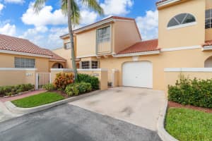 11415 Lakeview Dr, Coral Springs, FL 33071 Sold 12/10/24