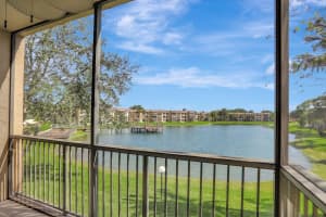 6722 Coral Lake Dr 6722, Margate