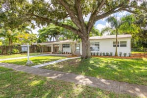5100 SW 6th Ct, Plantation, FL 33317 Sold 02/28/25