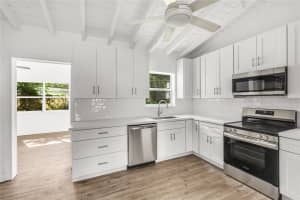 5100 SW 6th Ct, Plantation, FL 33317 Sold 02/28/25