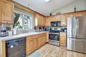 10361 NW 11th St, Plantation, FL 33322 Sold 03/05/25