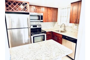 1040 SE 4th Ave 129, Deerfield Beach, FL 33441 Sold 12/17/24