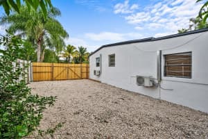 3770 SW 45th Ter, West Park, FL 33023 Sold 01/13/25