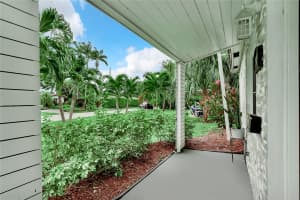 514 NW 36th St, Oakland Park, FL 33309 Sold 12/12/24