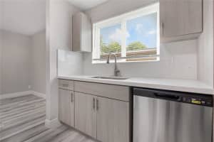 531 Long Island Ave, Fort Lauderdale, FL 33312 Sold 02/14/25