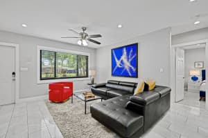 28 NE 26th St, Wilton Manors, FL 33305 - MLS#F10470448