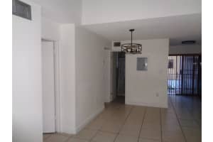 2735 W 61st Pl 202, Hialeah, FL 33016 Sold 09/26/25