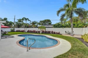 743 SE 9th Ter, Deerfield Beach, FL 33441 Sold 01/15/25