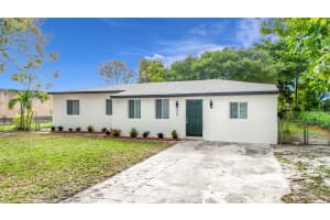 644 NW 146th St, Miami, FL 33168 Sold 03/10/25