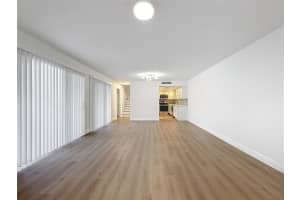 525 NW 97th Ave 525, Plantation, FL 33324 Sold 12/31/24