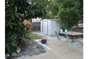 228 SE 3rd Ave, Delray Beach, FL 33483 Sold 02/11/25