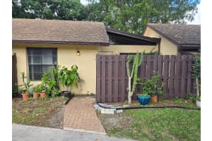 116 Gate Rd 116, Hollywood, FL 33024 Sold 12/20/24