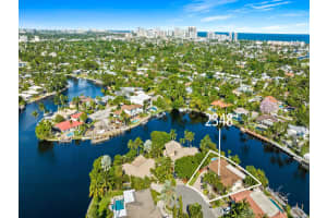 2348 NE 20th St, Fort Lauderdale, FL 33305 Sold 01/28/25
