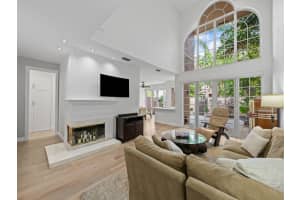 200 NE 14th Ave 2, Fort Lauderdale, FL 33301 Sold 06/16/25