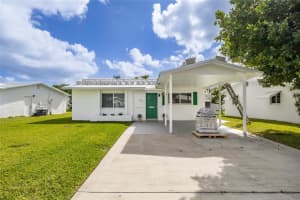 2920 NW 2nd Ave, Pompano Beach, FL 33064 - MLS#F10471275