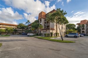 6100 S Falls Circle Dr 204, Lauderhill, FL 33319 - MLS#F10471300