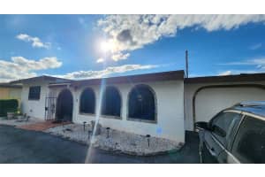 947 SW 51st Ave, Plantation, FL 33317 Sold 02/14/25