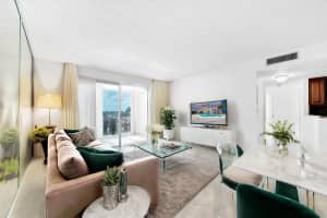 4330 Hillcrest Dr 318, Hollywood, FL 33021 Sold 03/14/25