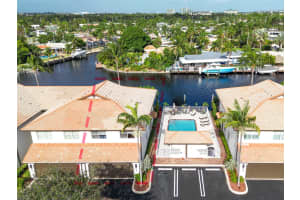 1359 SE 3rd Ave, Pompano Beach, FL 33060 Sold 05/08/25