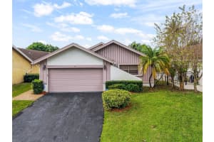221 Sw 87th Ter, Plantation
