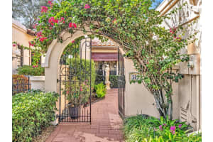 563 Deer Creek Via Genova, Deerfield Beach, FL 33442 Sold 04/18/25