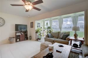2936 Lake Shore Dr 105, Riviera Beach, FL 33404 Sold 12/10/24