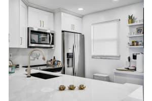 801 S Federal Hwy 1004, Pompano Beach, FL 33062 Sold 11/10/25