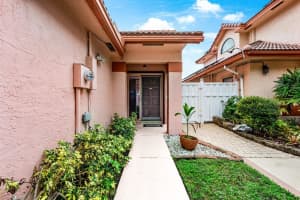 9420 NW 18th Mnr, Plantation, FL 33322 Sold 03/24/25