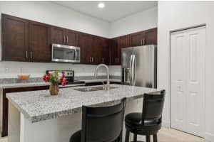 5206 NW 48th Ln, Tamarac, FL 33319 Sold 01/31/25
