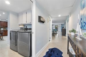 3930 Oaks Clubhouse Dr 403, Pompano Beach, FL 33069 Sold 03/07/25