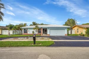 8123 NW 67th Ave, Tamarac, FL 33321 Sold 01/16/25