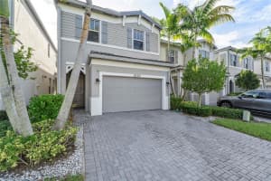 4530 NW 48th Ter, Tamarac, FL 33319 Sold 01/08/25