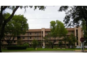 10101 Sunrise Lakes Blvd 305, Sunrise