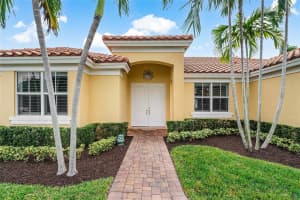 2110 NE 31st St, Lighthouse Point, FL 33064 Sold 06/20/25