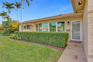 4818 Roosevelt St, Hollywood, FL 33021 Sold 01/31/25