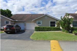 5245 W Lakes Dr 5245, Deerfield Beach, FL 33442 Sold 02/13/25