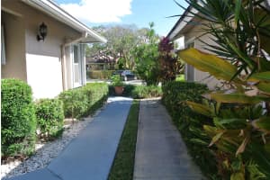 5245 W Lakes Dr 5245, Deerfield Beach, FL 33442 Sold 02/13/25