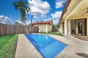 11250 SW 2nd Pl, Pembroke Pines, FL 33025 Sold 01/28/25