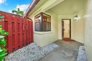 11250 SW 2nd Pl, Pembroke Pines, FL 33025 Sold 01/28/25