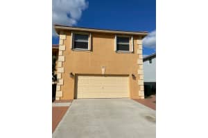 10229 SW 59th St, Cooper City, FL 33328 Sold 01/20/25