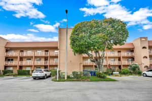 9681 Sunrise Lakes Blvd 304, Sunrise, FL 33322 Sold 03/27/25