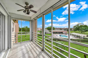 9681 Sunrise Lakes Blvd 304, Sunrise, FL 33322 Sold 03/27/25