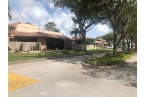 685 NE 206th Ter, Miami, FL 33179 Sold 01/06/25