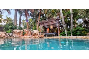 MLS# F10472007, Hollywood, Florida 33019