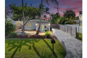320 SW 13th St, Fort Lauderdale, FL 33315 Sold 01/31/25