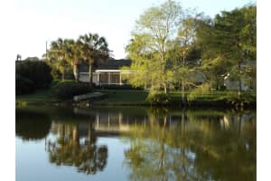 167 Parkwood Dr, Royal Palm Beach, FL 33411 Sold 02/27/25