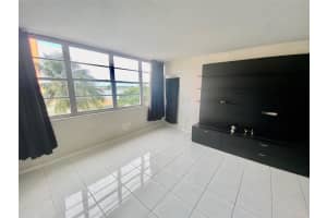 1351 NE Miami Gardens Dr. 324E, North Miami Beach, FL 33179 Sold 04/25/25